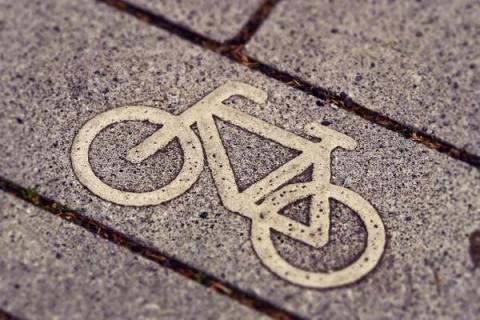 Fahrradsymbol auf Boden