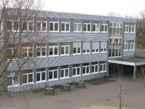 Foto von der Ostfassade der Harbeckschule