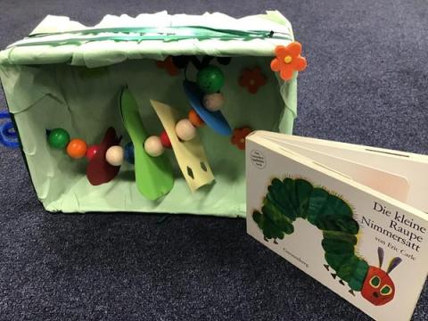 Lesekiste Raupe Nimmersatt Stadtbücherei NV