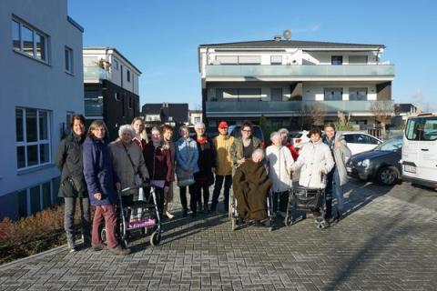 Senioren erkunden das Niederberg-Gelände